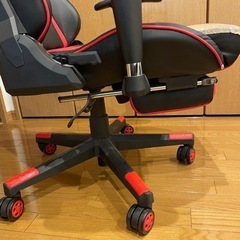 【受渡決定】【0円】座面ぼろぼろのゲーミングチェアGTRACINGの画像
