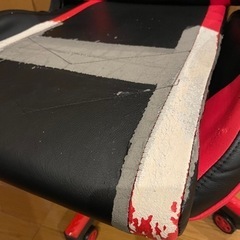 【受渡決定】【0円】座面ぼろぼろのゲーミングチェアGTRACINGの画像