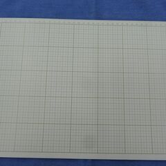 お値下げ！新品未使用品 工作用紙 学校芸能工作用紙 白ボール紙 緑色方眼用紙（35×25マス）絵画 台紙 厚紙 エコ仕様 100枚入り 西岡店の画像