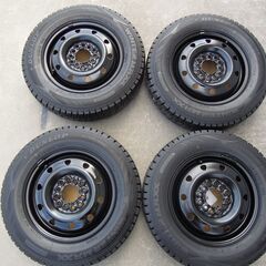 綺麗な軽自動車用スタッドレスタイヤ　145/80R13  残り溝...