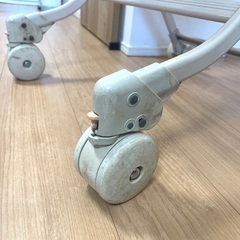 コンビ AUTO SWING ベビーラック スウィングラックの画像