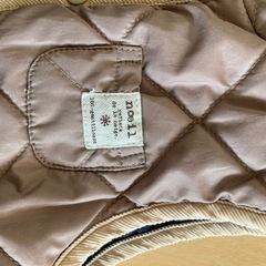 べべノイユベストとオーガニックコットンカットソーの画像