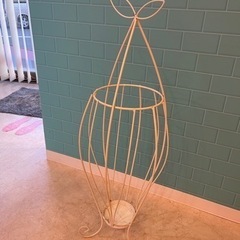 【受取人様決まりました】【譲ります】おしゃれな傘立て　中古品の画像