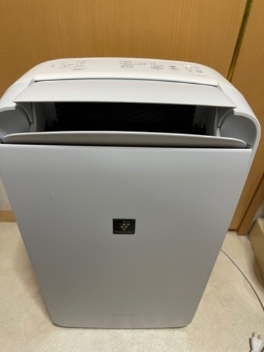 【美品】冷風・衣服乾燥・除湿器（プラズマクラスター、10日間のみ冷風での使用）