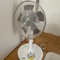 値下げ中) 扇風機　山善　DC駆動　リビング　ylx ed301