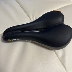 自転車　サドル　VELO