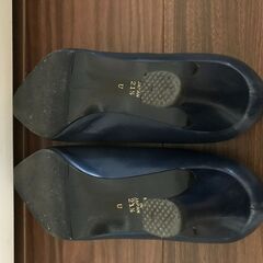Diana 21.5cmのパンプス（紺）Navy shoes, like newの画像