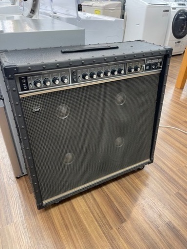 ローランド　JC-160アンプ