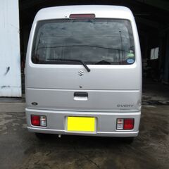 スズキ　エブリイバン　シルバー　走行距離　111622km　総額￥350000の画像