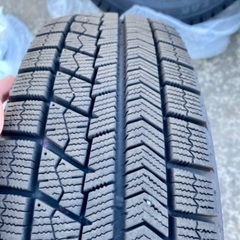 ブリジストン、ブリザック 冬タイヤガン鉄ホイール VRX 155/65/13の画像