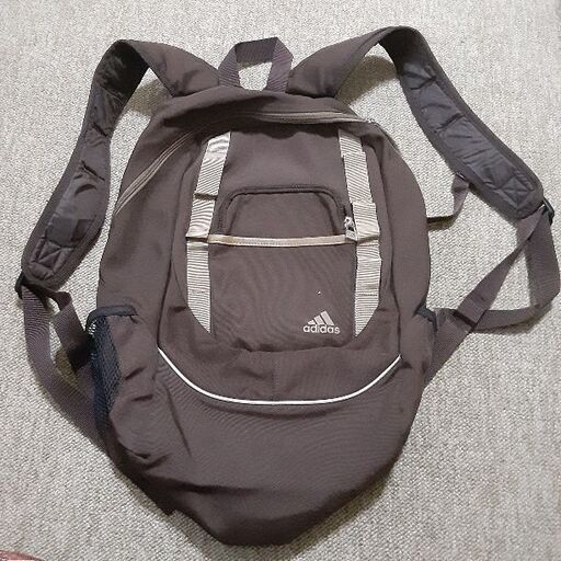 ほぼ新品‼️adidasリュック