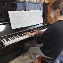 大人のピアノレッスンの画像