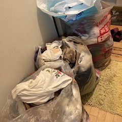 20代女性　衣類　山盛り3袋
