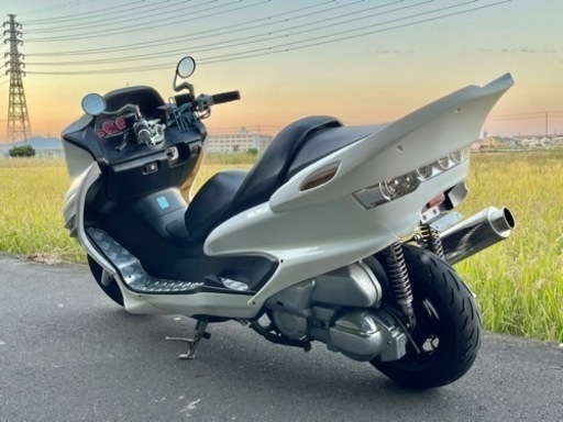 ホワイトカラー‼︎ 【YAMAHA マジェスティ】シンプルライトカスタム‼︎