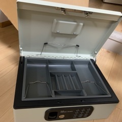 手提金庫の画像