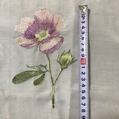 ハギレ 大きな花柄刺繍入り白薄布紙 幅150×長さ30cmの画像