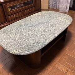 大理石ローテーブルの画像