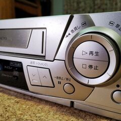 VHSビデオカセットレコーダーの画像