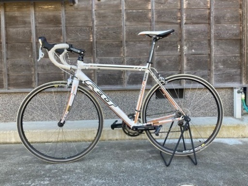 FELT F85 グロスホワイト56サイズ【105搭載】