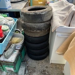 🎉【無料】廃タイヤ　たくさんあります