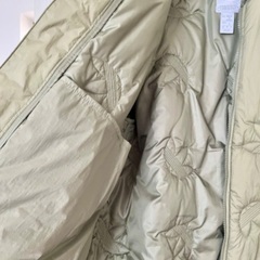 アディダス 中綿ジャケット（ユニセックス Mサイズ）の画像