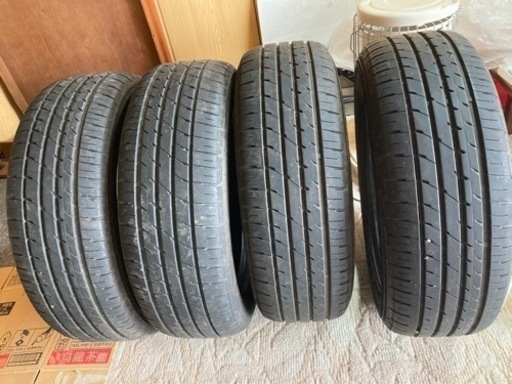 DUNLOP 215/60r17 ４本　エスティマ