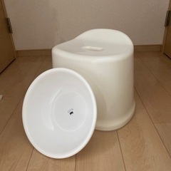 【取引中】バスチェア 洗面器 風呂 椅子 セットの画像