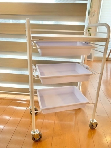 【10/31まで出品】エステワゴン　取りに来てくださる方