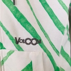 ボルコム　ジップアップパーカ　リバーシブルの画像