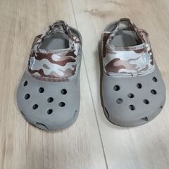【値下げ】キッズ  クロックスサンダル  13cmくらい