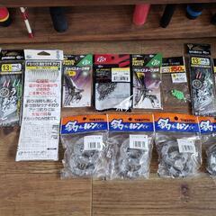 釣り竿、リール、関連小物セットの画像