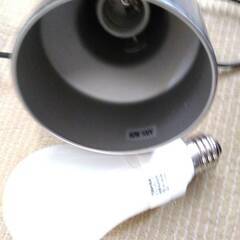 クリップ付き照明器具の画像