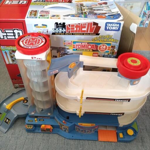 （決まりました）トミカスーパーオートトミカビル