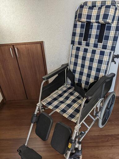 リクライニング車いす
