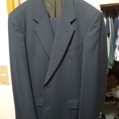 スーツ上下👔クリーニング済み。断捨離中！