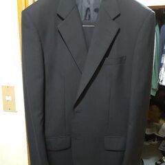 スーツ上下👔クリーニング済み。実質無料❗断捨離中。