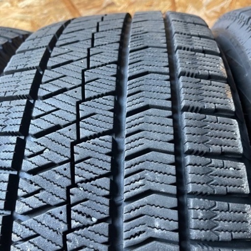 超極上タイヤ　BRIDGESTONE ブリヂストン　ブリジストン　VRX2 205/55R16 スタッドレス タイヤ　2018年製　1