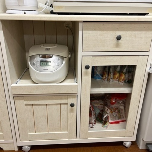 食器棚　ニトリ