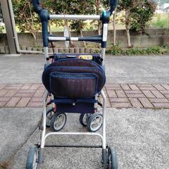 シルバーカー　手押し車の画像