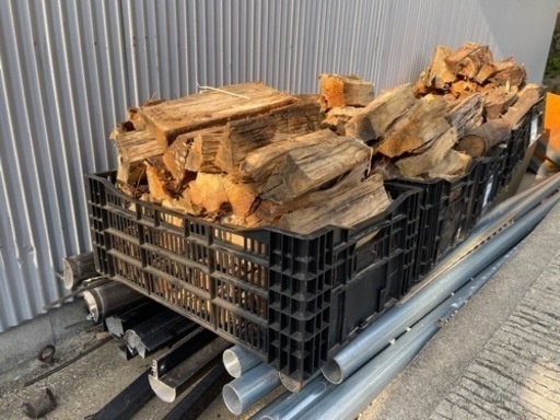 30cm以下薪100kg コンテナ付き