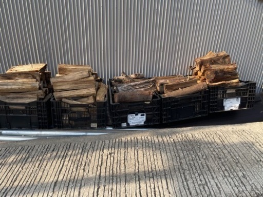 30cm以下薪100kg コンテナ付き
