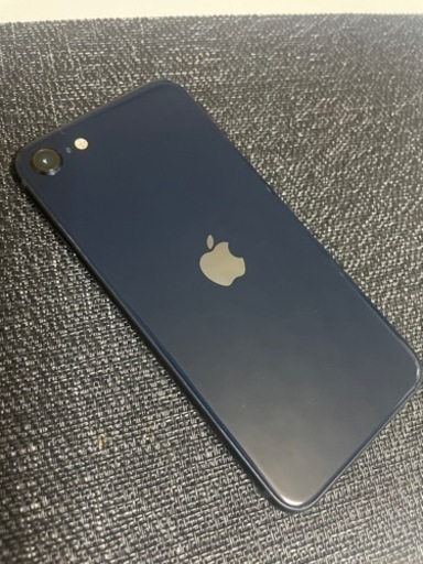 iPhone SE 第3世代 64G バッテリー100% 美品です！