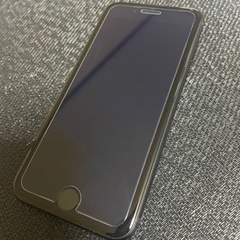 iPhone SE 第3世代 64G バッテリー100% 美品です！の画像