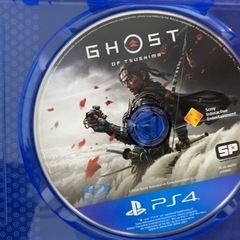 PS4、ゲームソフト、コントローラー2つの画像