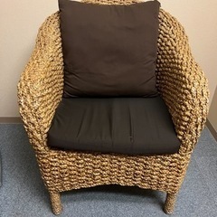 バリ風チェア&テーブルセットの画像