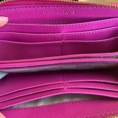 MICHAEL KORS 長財布の画像