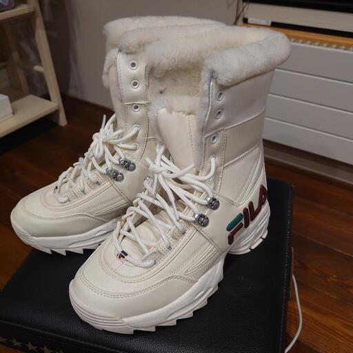 フィラ　FILA　冬靴　ブーツ　２４cm