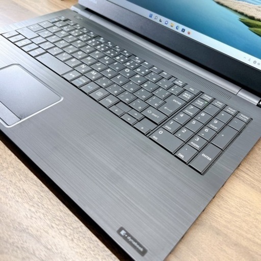 【美品】最高峰Core i7第8世代 ☘爆速SSD☘dynabook B65/J