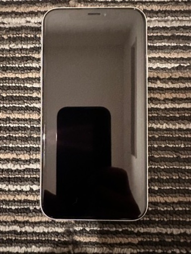 iPhone XR white 128 GB SIMフリー