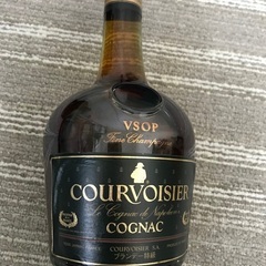 新品、未開封！ウイスキー色々　LARSEN、CHIVAS REGAL(ミズナラ)、COURVOISIER(クルバジェ) COGNAC ブラッククニッカ　ニッカウイスキーの画像